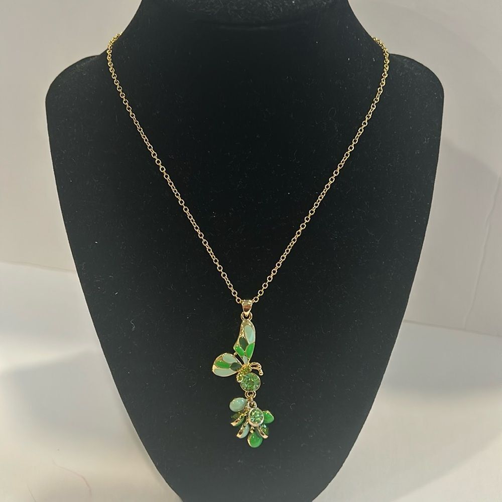 NWOT Joan Rivers Gold Tone Butterfly Necklace